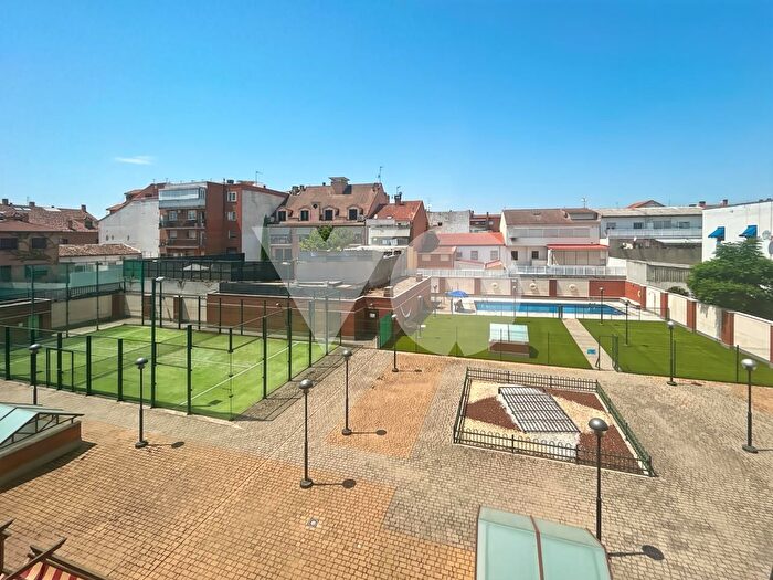 Casas en venta y pisos alquiler - 1