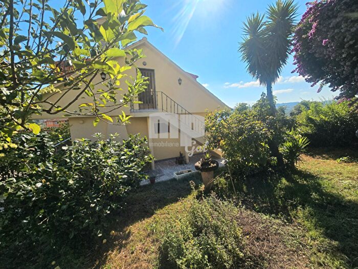 Casa en venta en Lavadores, Vigo de 6 habitaciones