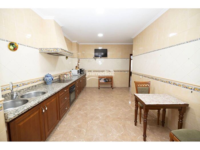 Casas en venta y pisos alquiler - 3