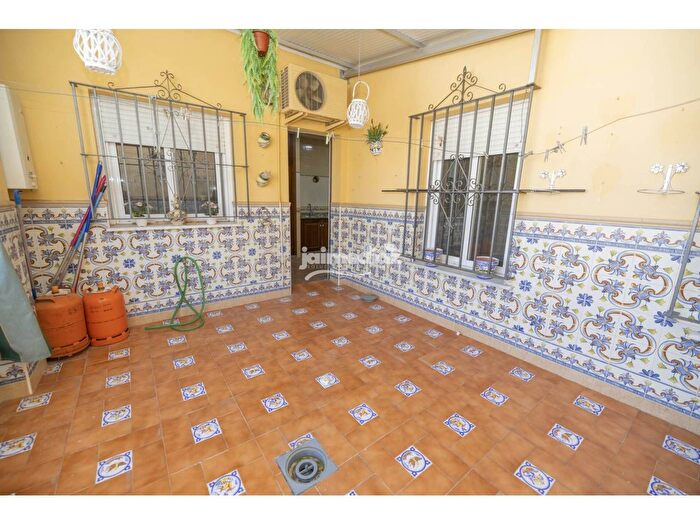 Casas en venta y pisos alquiler - 1