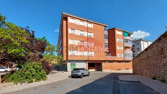 Casas en venta y pisos alquiler - 1
