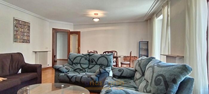 Casas en venta y pisos alquiler - 2
