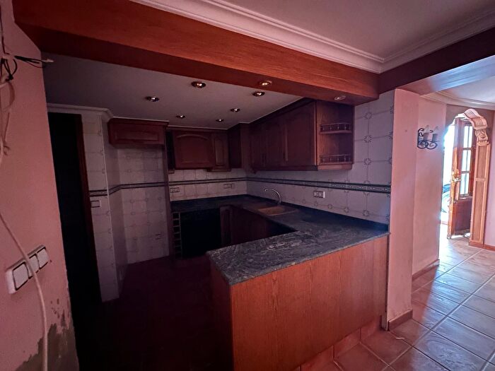 Casas en venta y pisos alquiler - 2