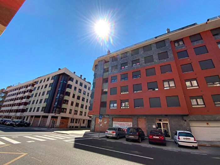 Casas en venta y pisos alquiler - 1