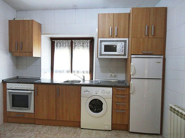 Casas en venta y pisos alquiler - 3