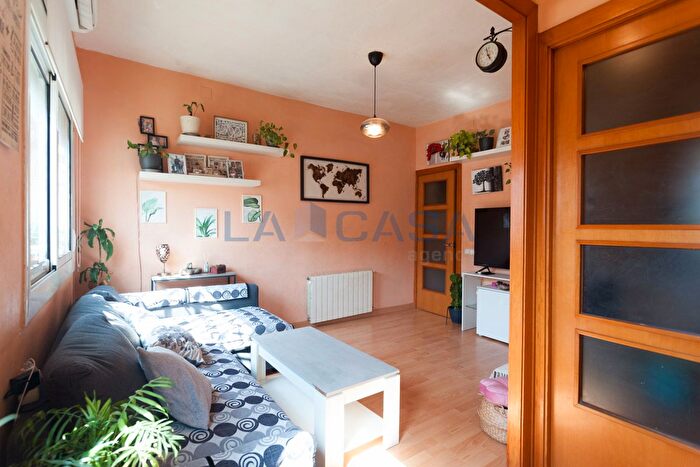 Piso en venta en Horta Guinardó, El Guinardó de 2 habitaciones
