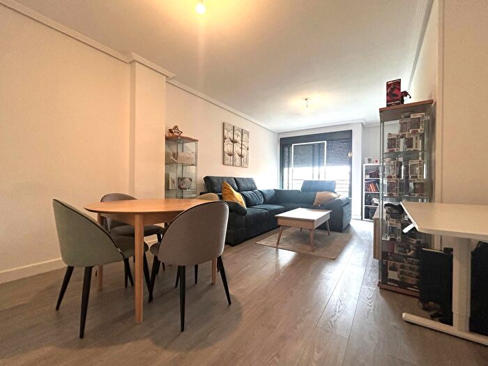 Casas en venta y pisos alquiler - 2