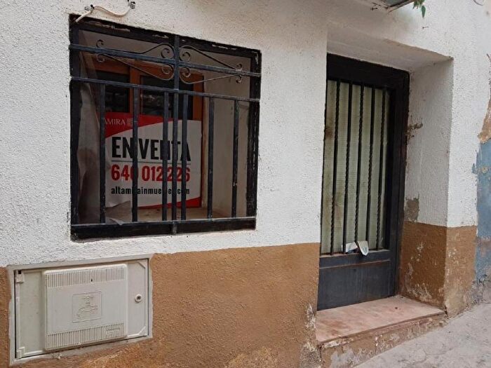 Casas en venta y pisos alquiler - 2