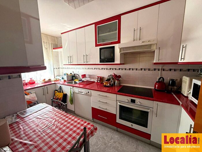 Casas en venta y pisos alquiler - 3