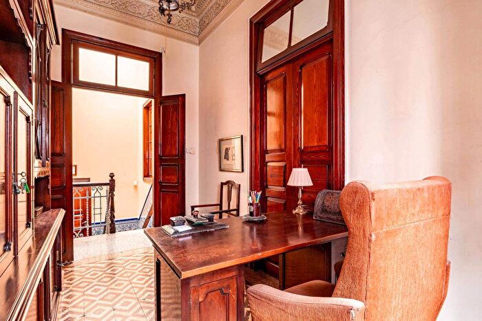 Casas en venta y pisos alquiler - 1