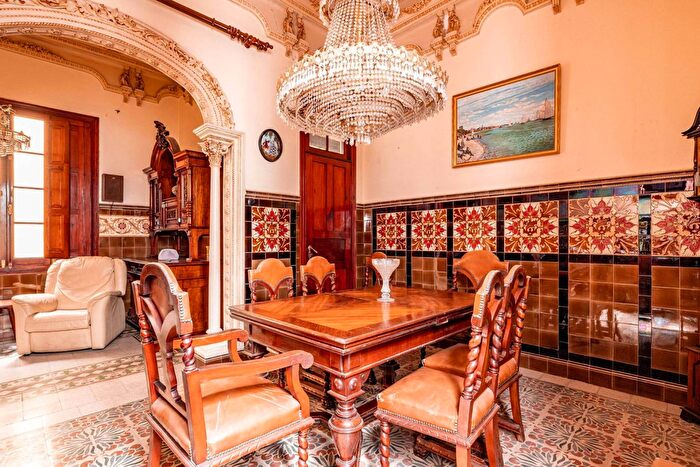 Casas en venta y pisos alquiler - 3