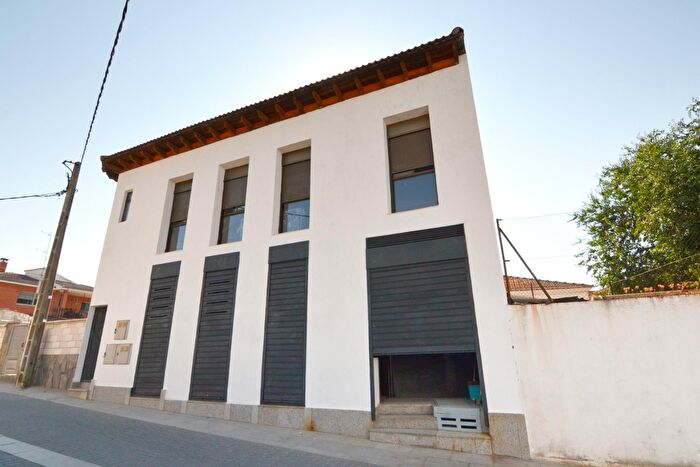 Casas en venta y pisos alquiler - 1