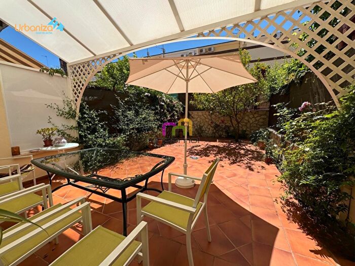 Casas en venta y pisos alquiler - 1