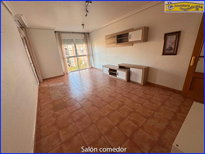 Casas en venta y pisos alquiler - 1