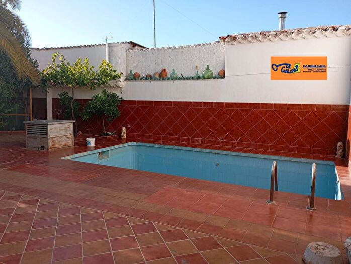 Casas en venta y pisos alquiler - 1