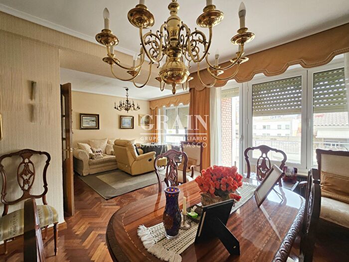 Casas en venta y pisos alquiler - 1
