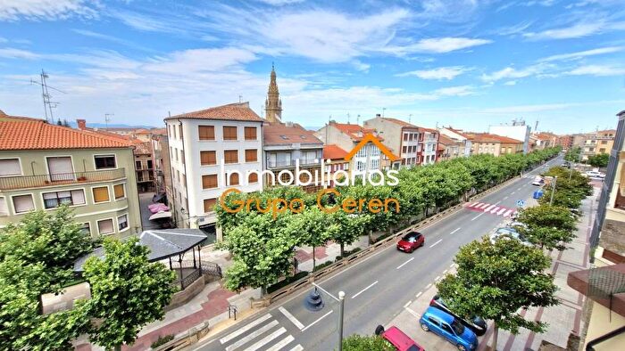Casas en venta y pisos alquiler - 3