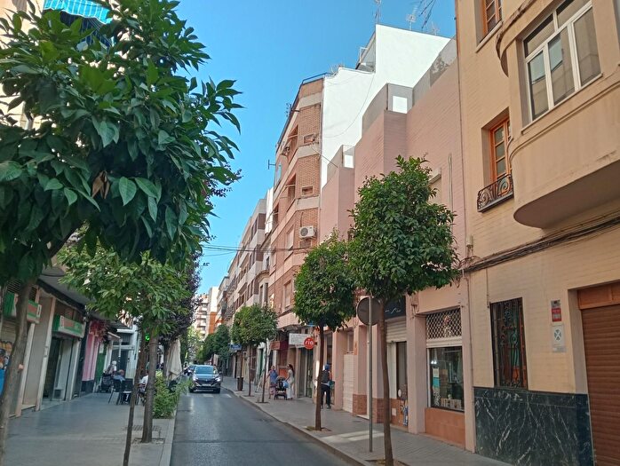 Casas en venta y pisos alquiler - 2