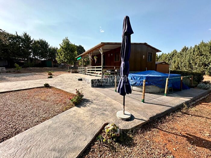 Casas en venta y pisos alquiler - 1