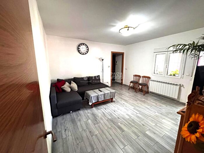 Casas en venta y pisos alquiler - 2