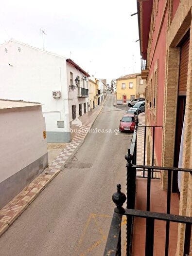 Casas en venta y pisos alquiler - 2