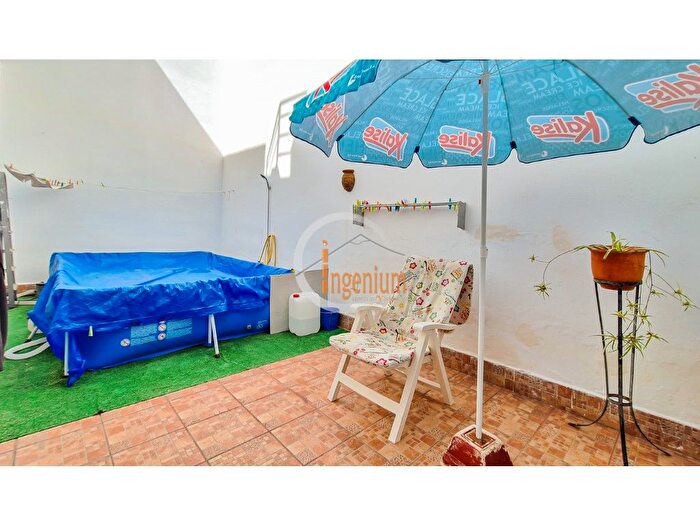 Casas en venta y pisos alquiler - 2
