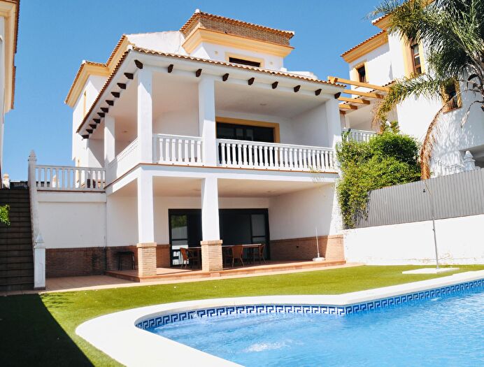 Casas en venta y pisos alquiler - 1