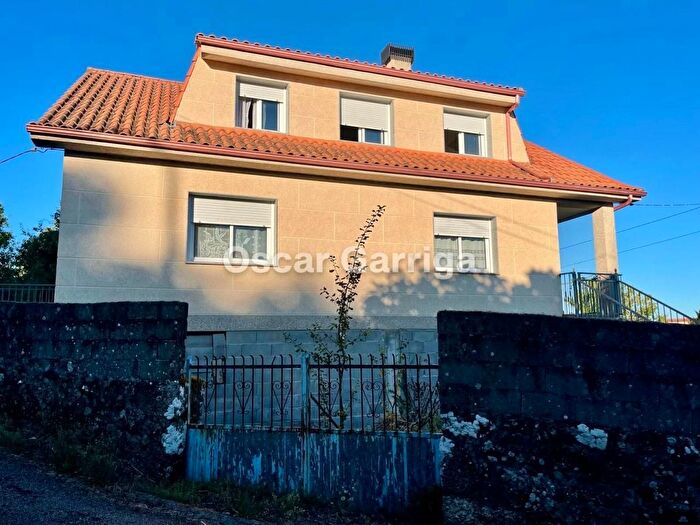 Casa en venta en Padrenda, Ourense de 6 habitaciones