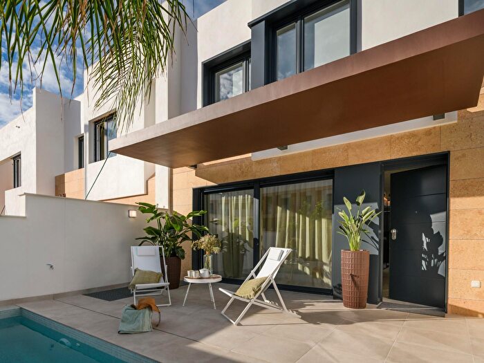 Casas en venta y pisos alquiler - 1