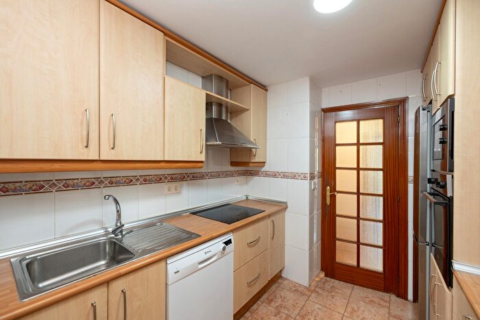 Casas en venta y pisos alquiler - 2
