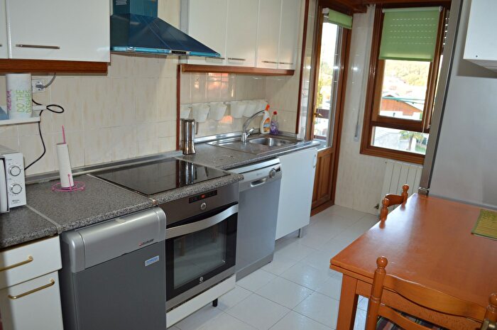 Casas en venta y pisos alquiler - 1