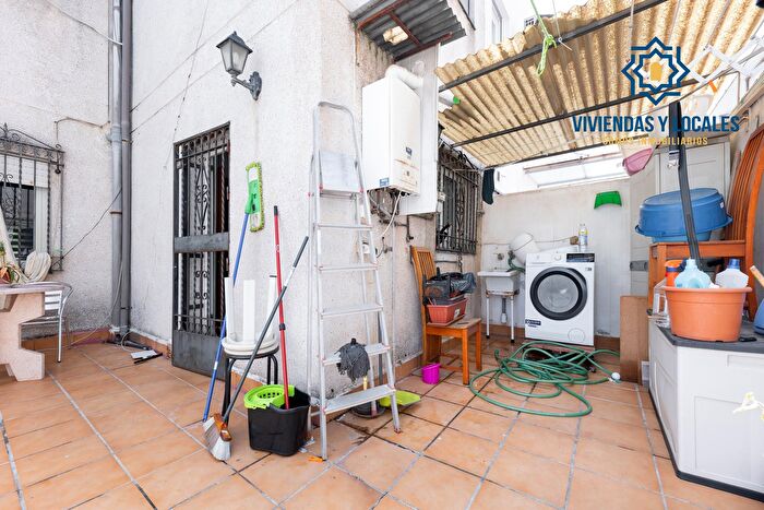 Casas en venta y pisos alquiler - 2