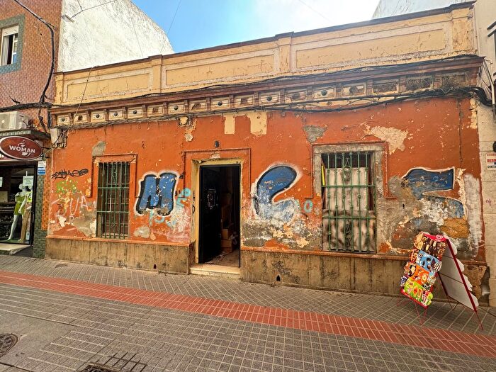 Casas en venta y pisos alquiler - 2