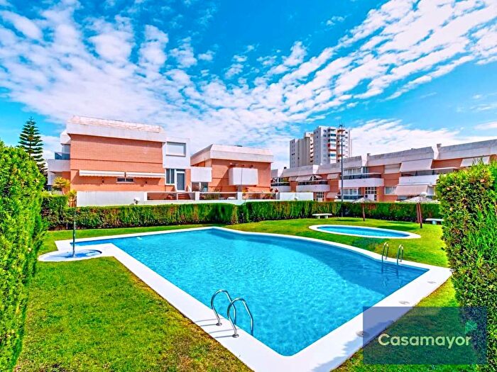Casas en venta y pisos alquiler - 1