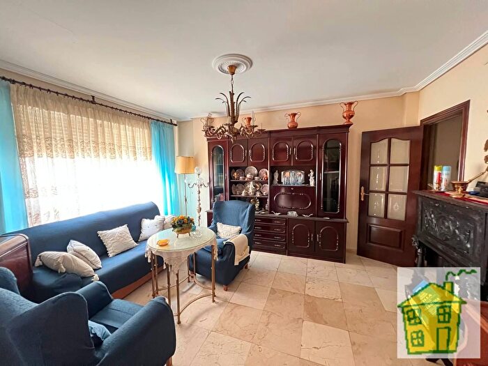 Casas en venta y pisos alquiler - 1