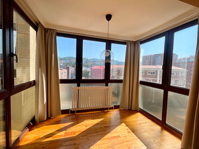 Casas en venta y pisos alquiler - 1