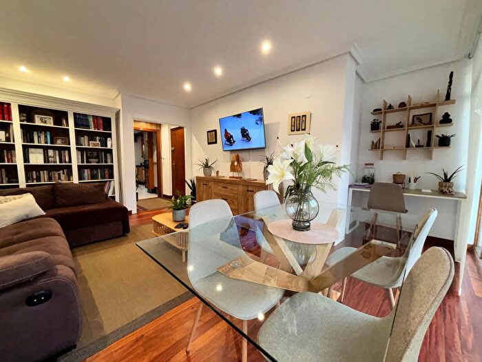 Casas en venta y pisos alquiler - 2
