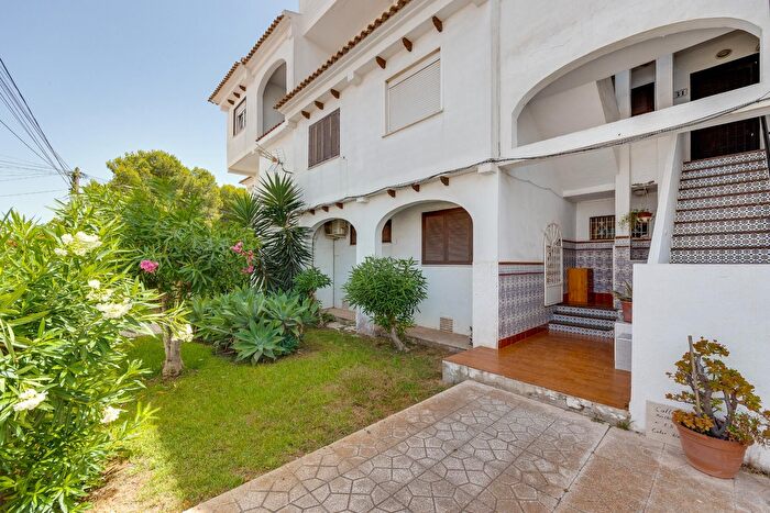 Casas en venta y pisos alquiler - 1