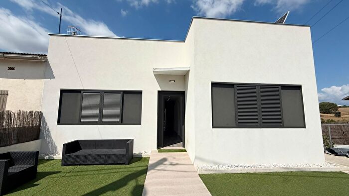 Casa en venta en La Roca del Vallès, Barcelona de 6 habitaciones