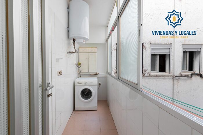 Casas en venta y pisos alquiler - 3