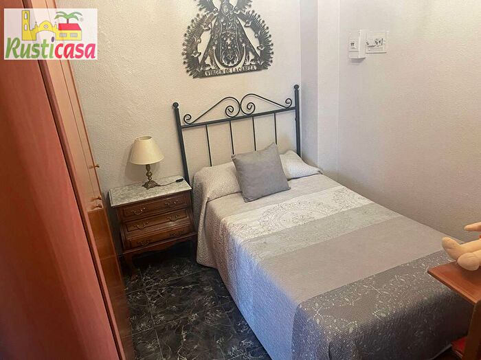 Casas en venta y pisos alquiler - 3