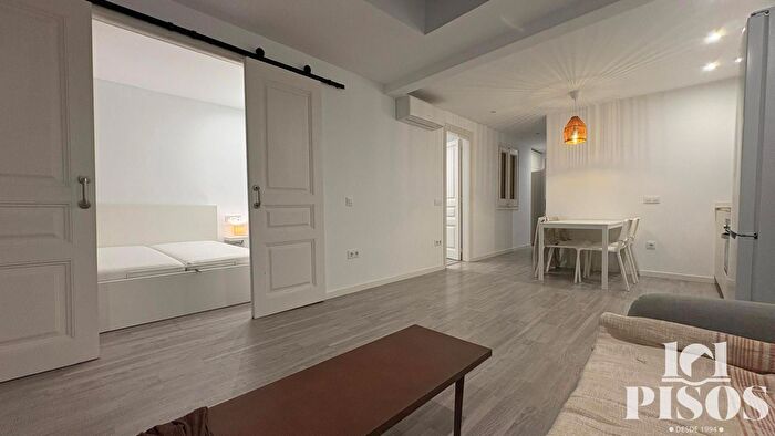 Casas en venta y pisos alquiler - 3