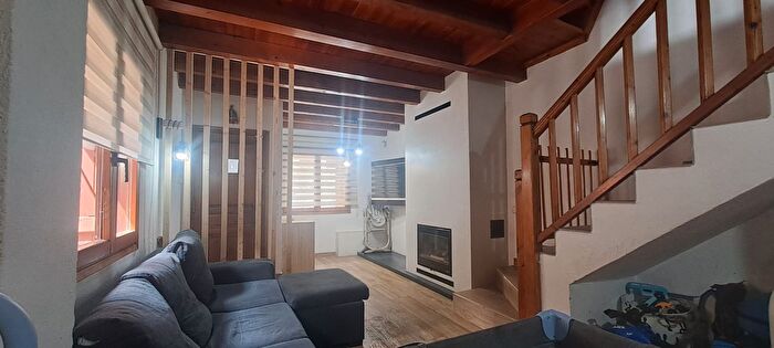 Casas en venta y pisos alquiler - 1