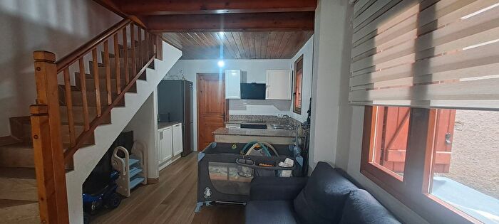Casas en venta y pisos alquiler - 2