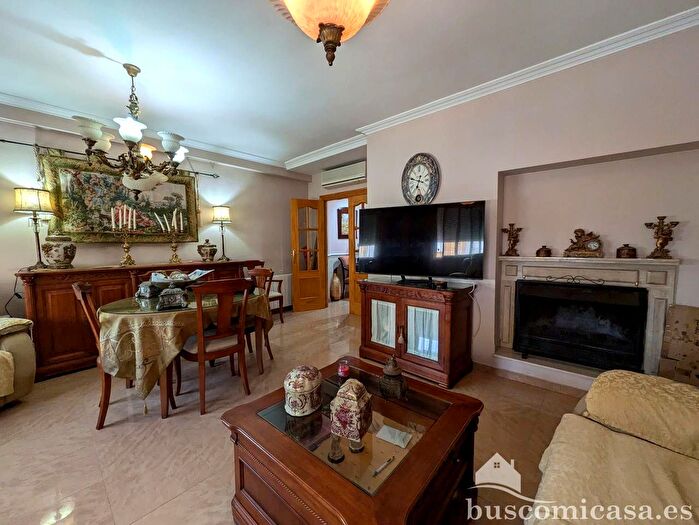 Casas en venta y pisos alquiler - 3
