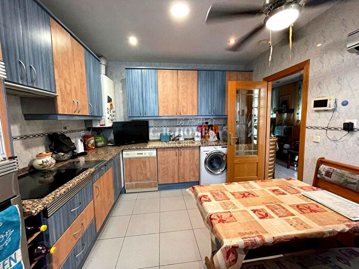 Casas en venta y pisos alquiler - 2