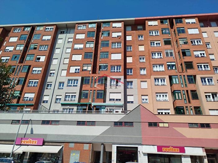 Piso en alquiler en Castilla y León, León de 3 habitaciones