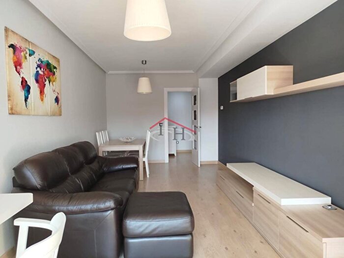 Casas en venta y pisos alquiler - 2