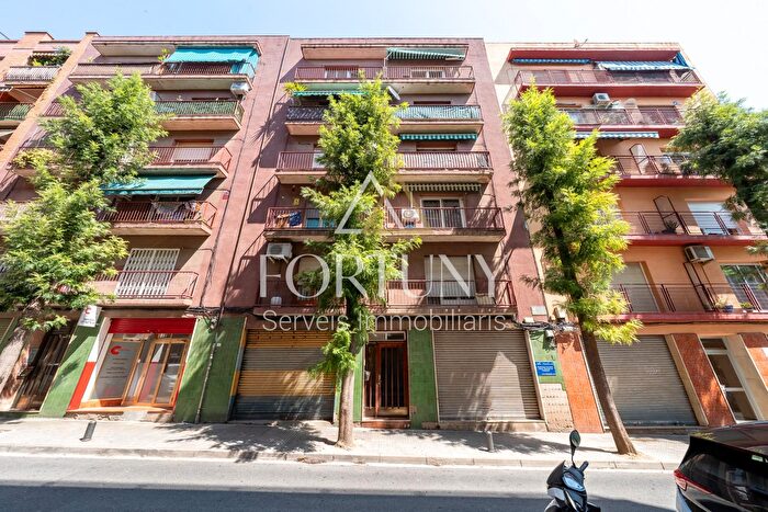 Casas en venta y pisos alquiler - 1