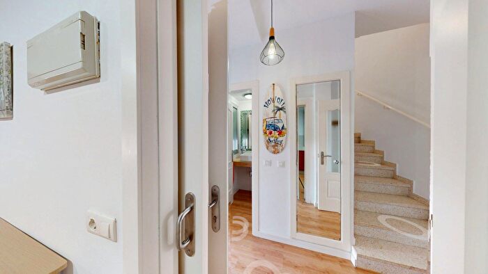 Casas en venta y pisos alquiler - 2